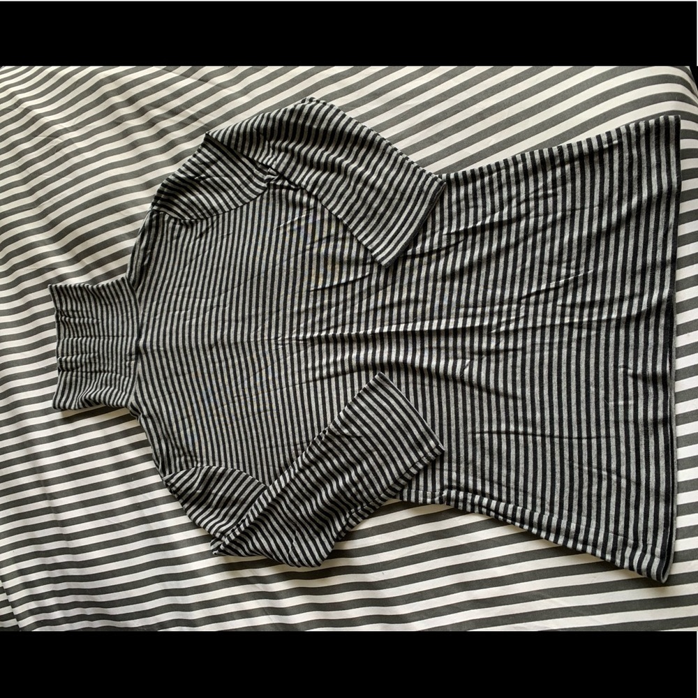 Striped turtleneck - Picture 2 of 5